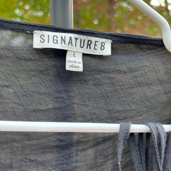 Cropped Long Sleeve - Picture 2 of 3